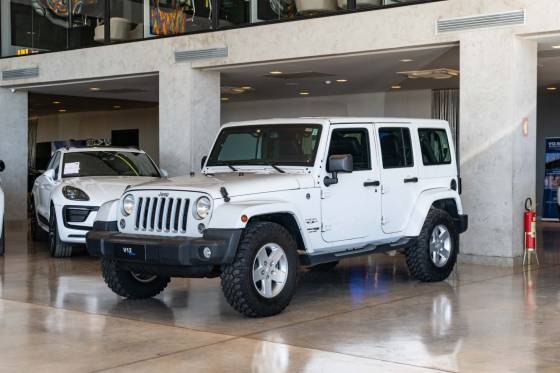 JEEP WRANGLER 3.6 UNLIMITED SAHARA 4X4 V6 GASOLINA 4P AUTOMÁTICO